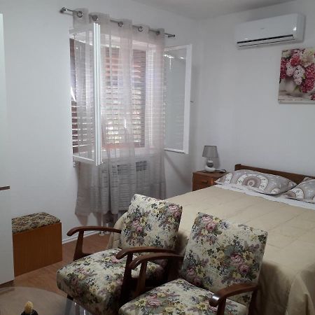Soba Ivanka Mali Losinj Bagian luar foto
